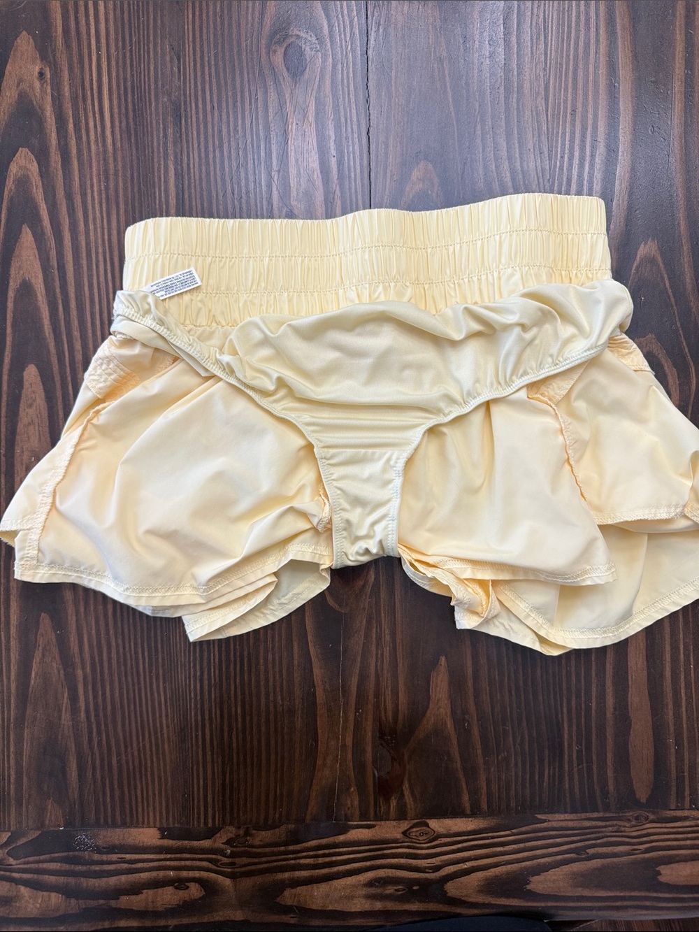 Free People Get Your Flirt On Pale Sunlit Yellow Women’s Shorts Skort Size Small - Picture 6 of 7
